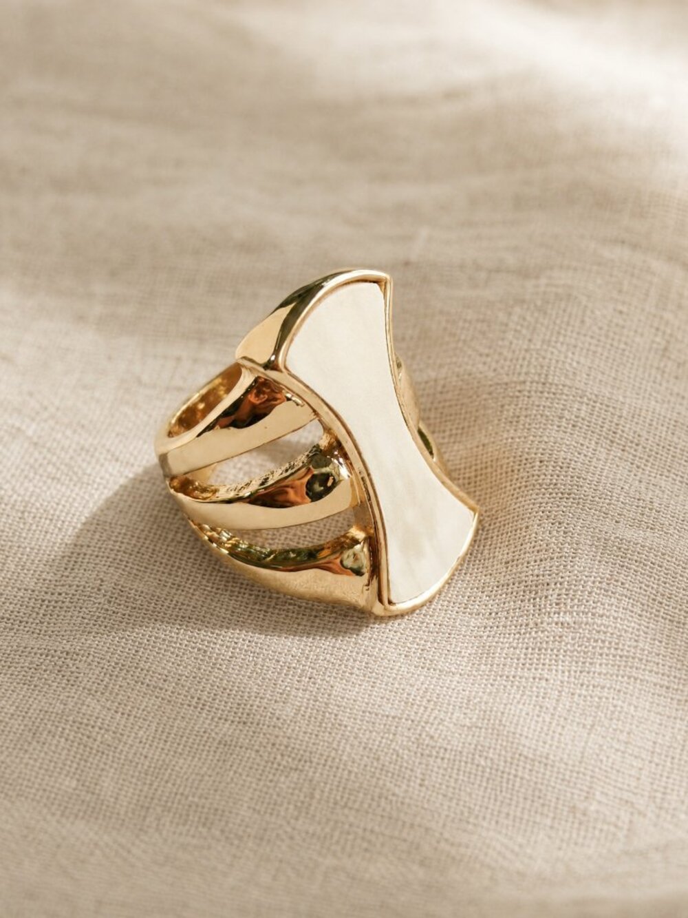 Pre-owned Robert Lee Morris Ring SIZE 8